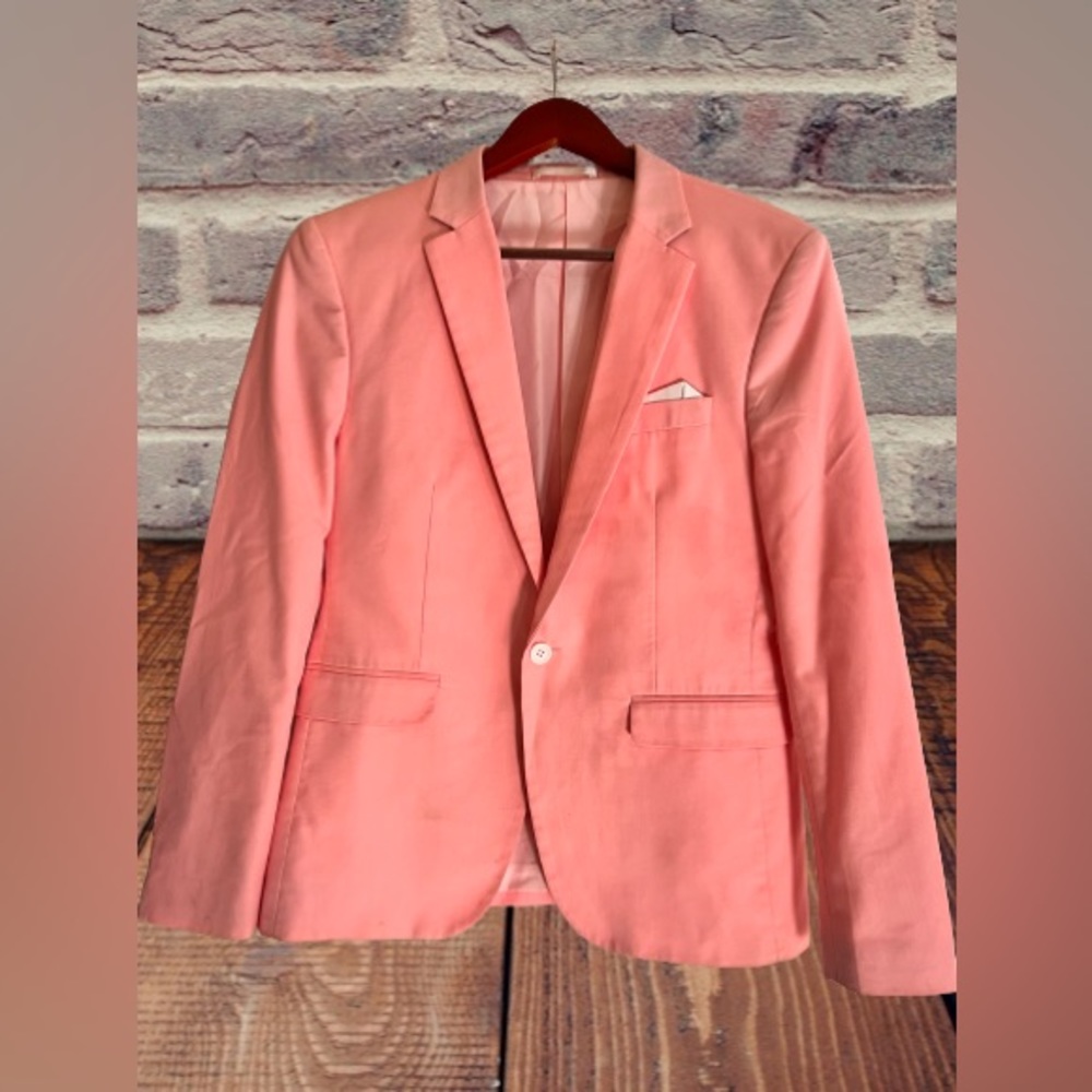 Size 34 pink suit jacket.